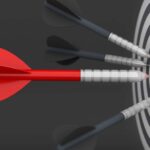 arrow-center-dartboard-strategy-business-3d-rendering