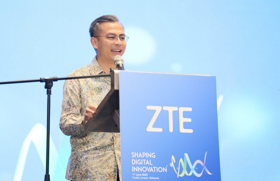 YB Fahmi Fadzil