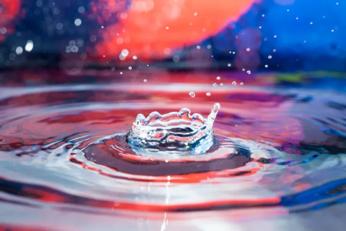 Water splash in data lake